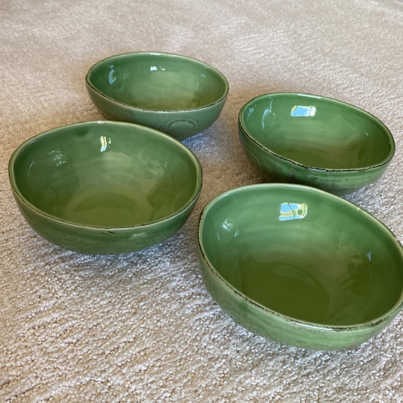 Destinos, S.A. green bowls - Picture 3 of 16